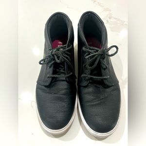 Lacoste desert boats size 10 1/2 like new